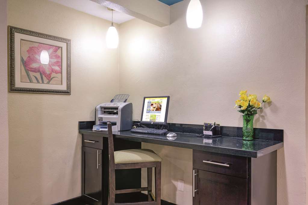 Comfort Inn Dallas Park Central Facilidades foto