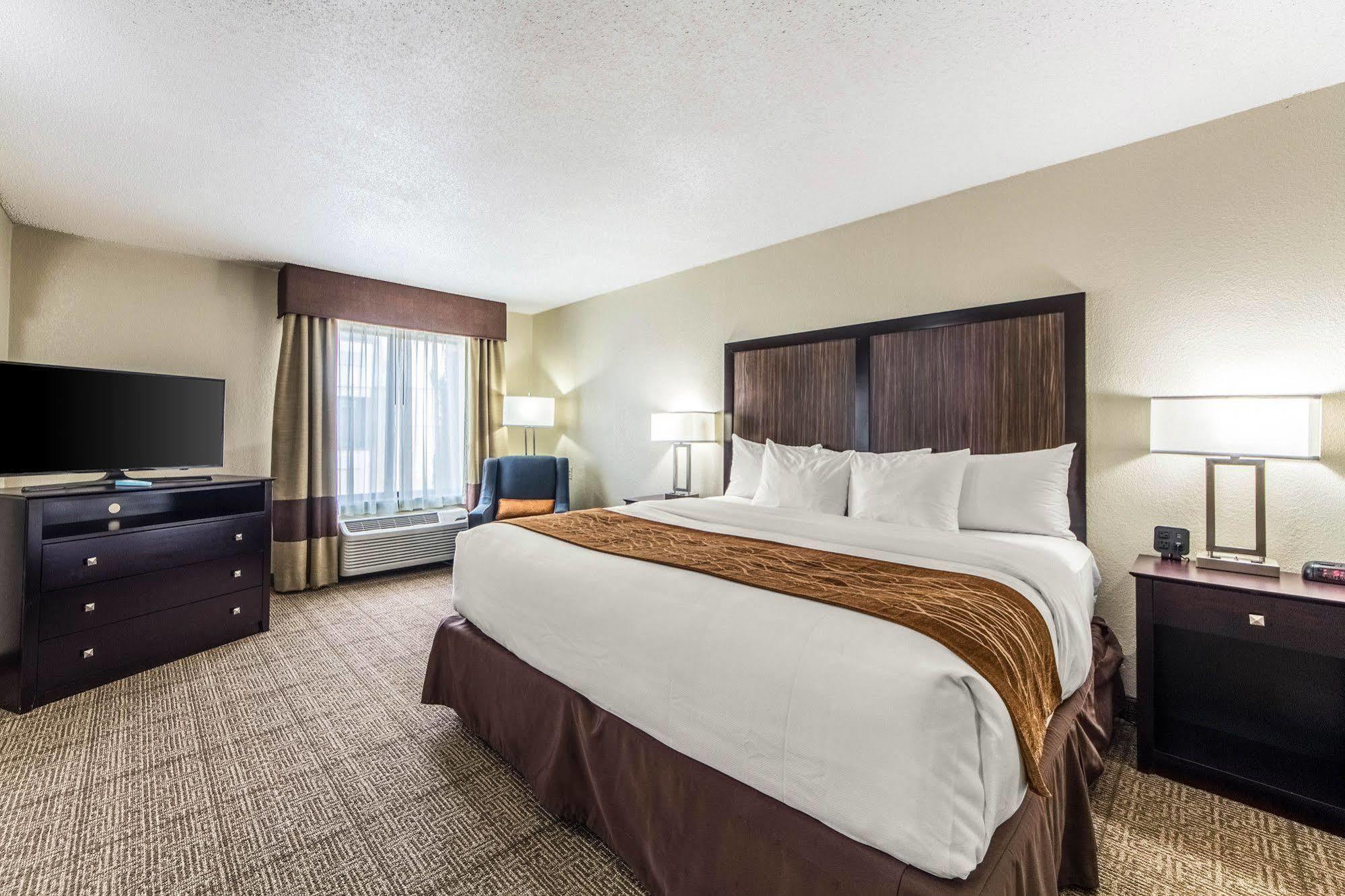 Comfort Inn Dallas Park Central Exterior foto